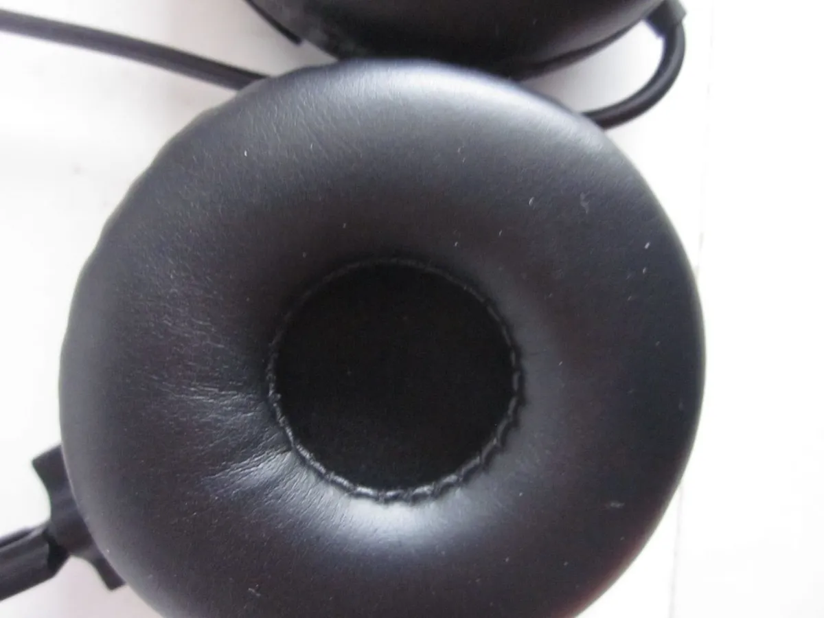 Ray Ban Headphones - Image 4