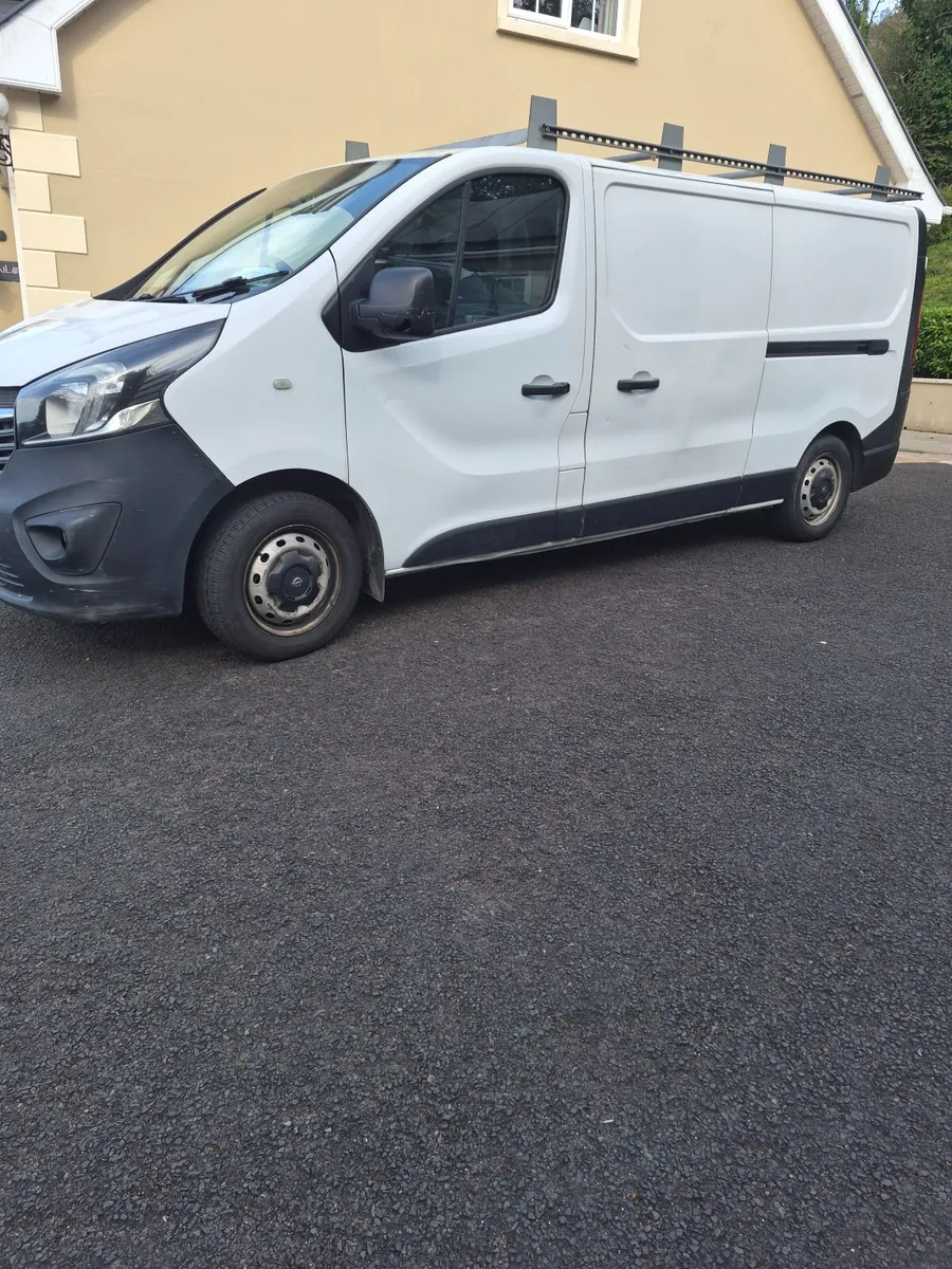 Opel Vivaro 2017 - Image 2