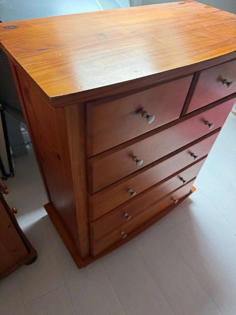 Chest of drawers - Image 1