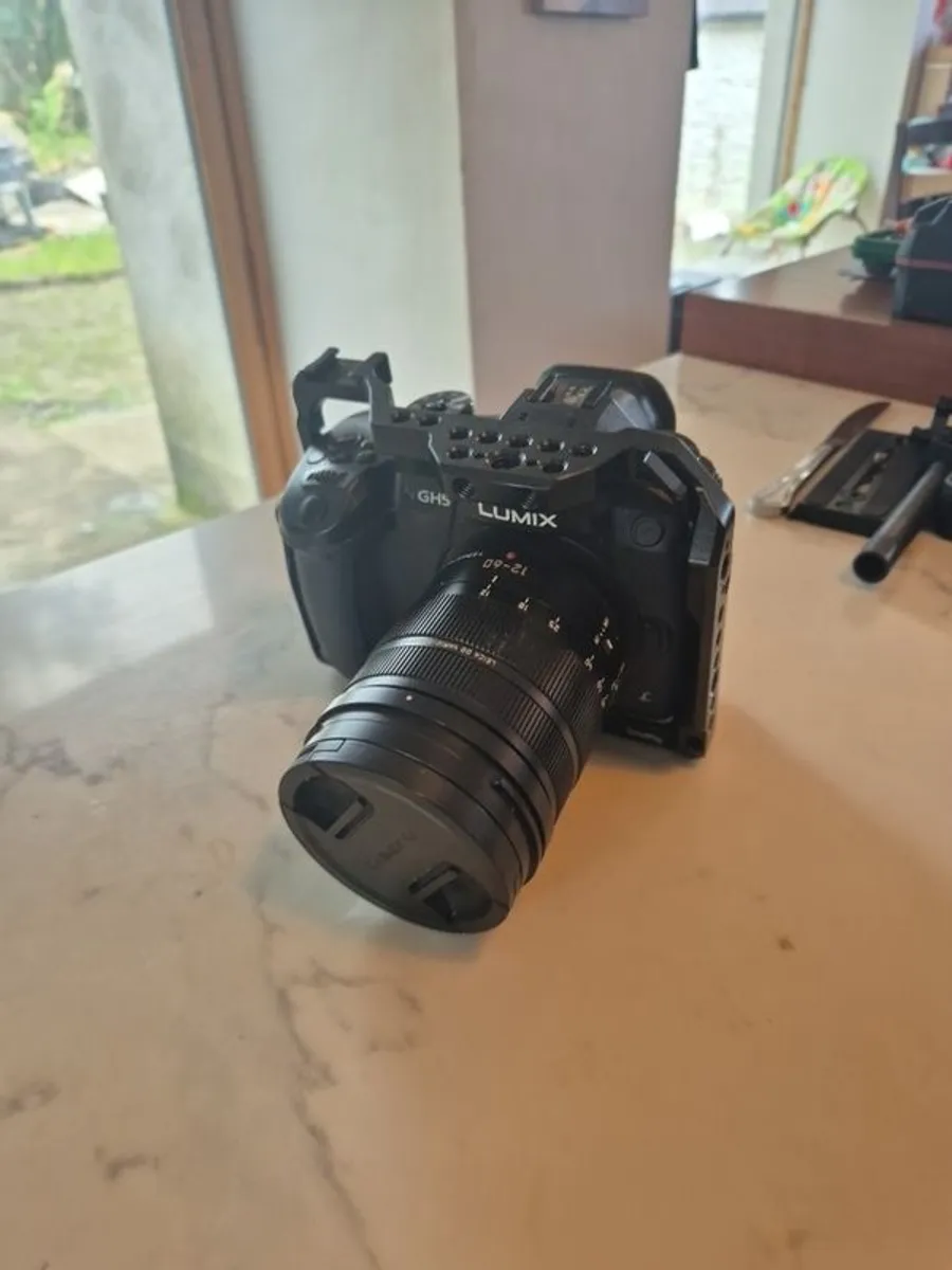 Lumix GH5 + lens and smallrig cage - Image 1