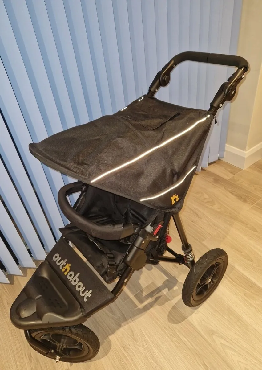 Out N About Single stroller Immaculate - Image 1
