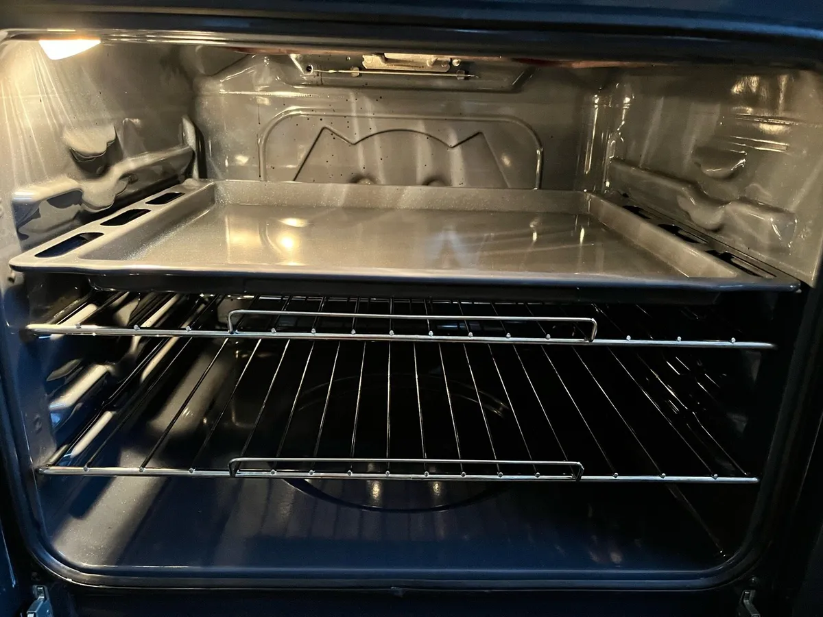 Oven - Image 4