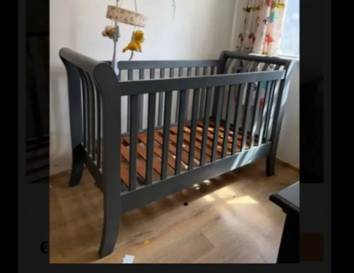 Kub cot - Image 1