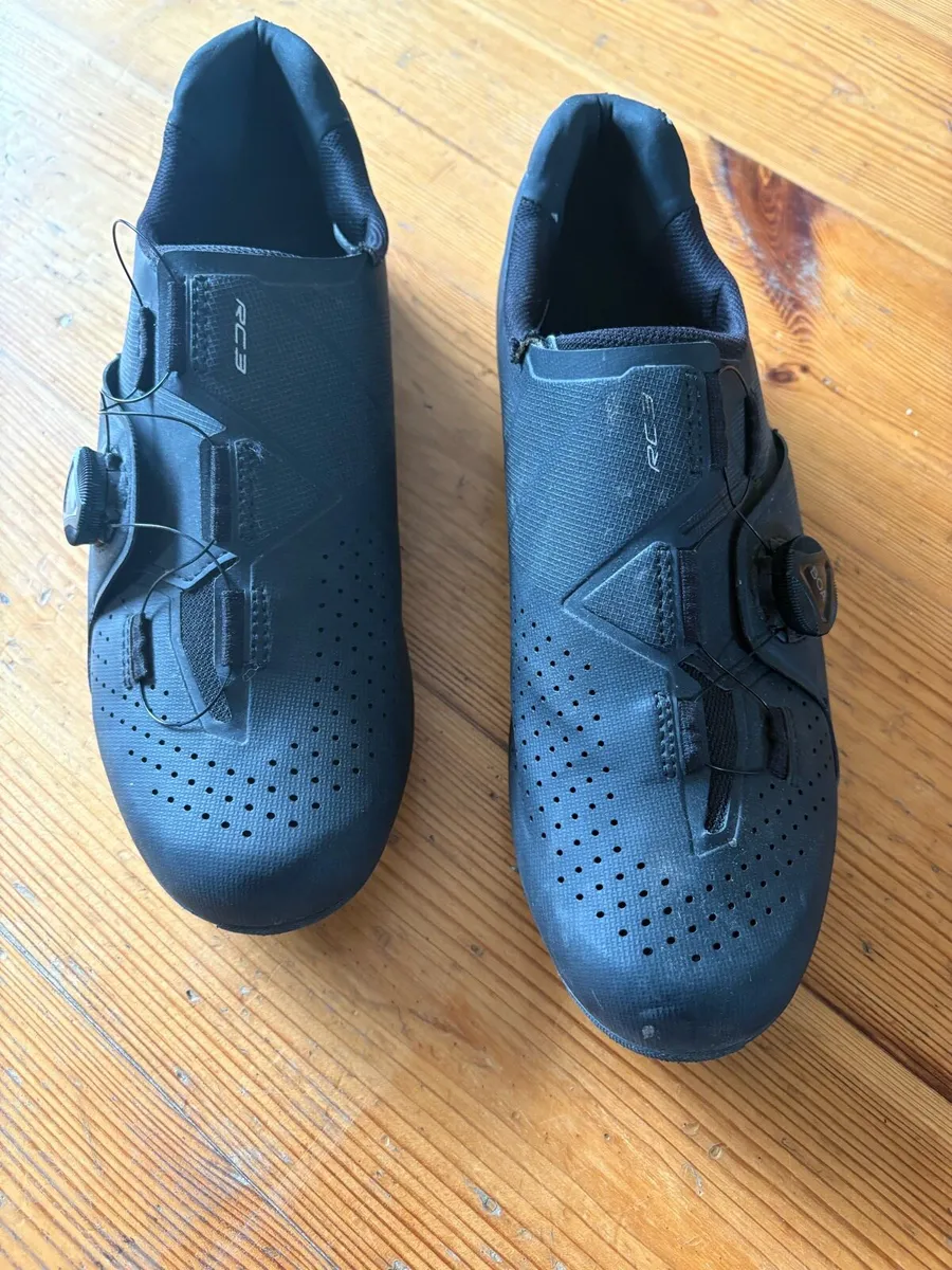 Cycling shoes - Image 1