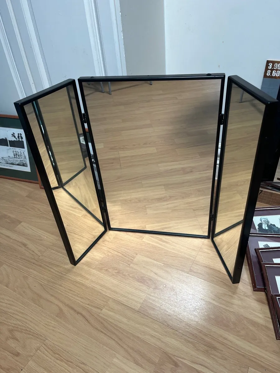 Mirror - Image 1