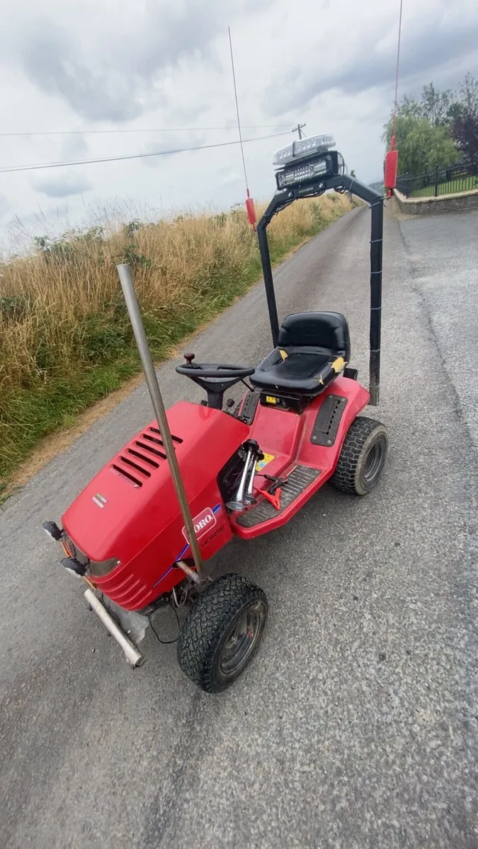 Garden tractor - Image 1