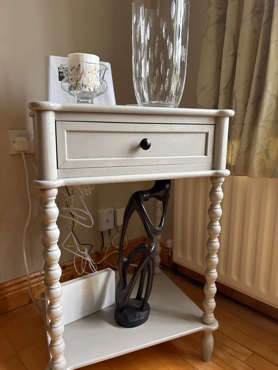Side table - Image 1