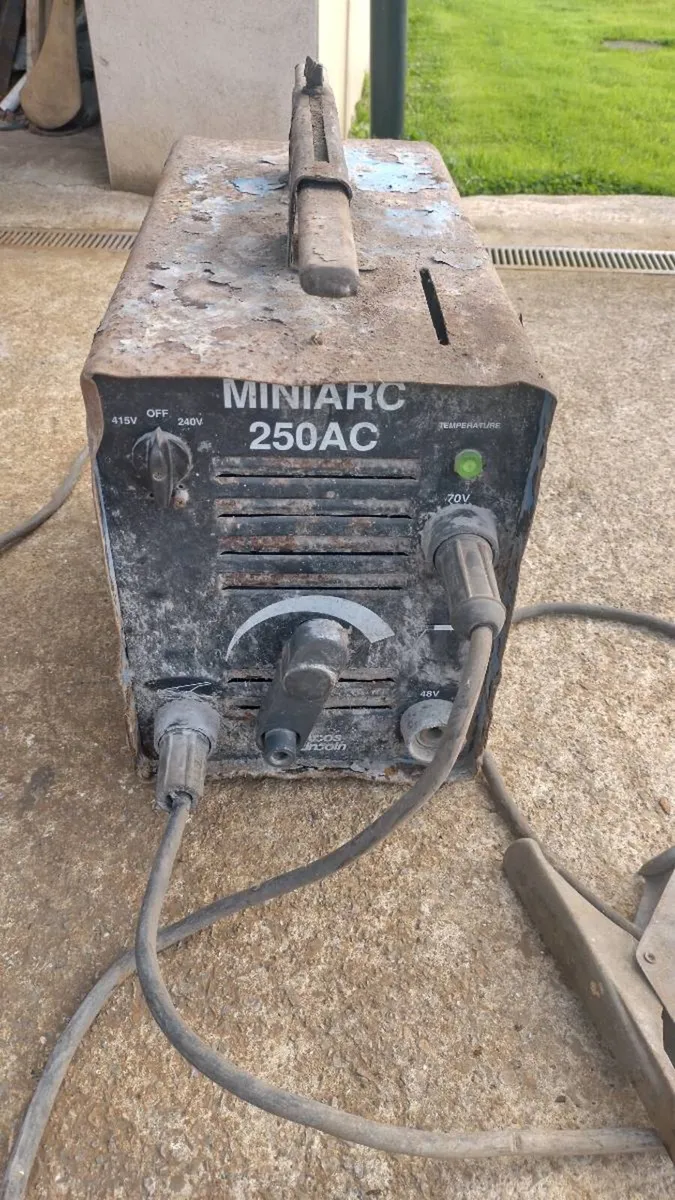 Welder - Image 1