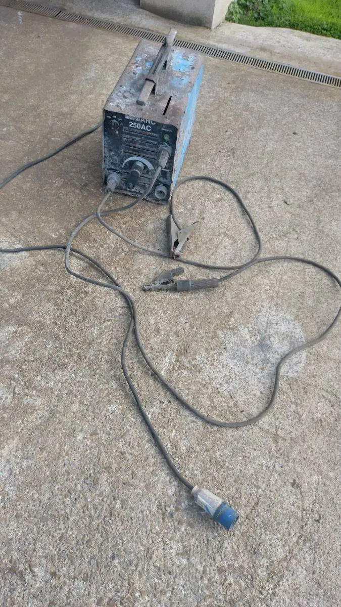 Welder - Image 2