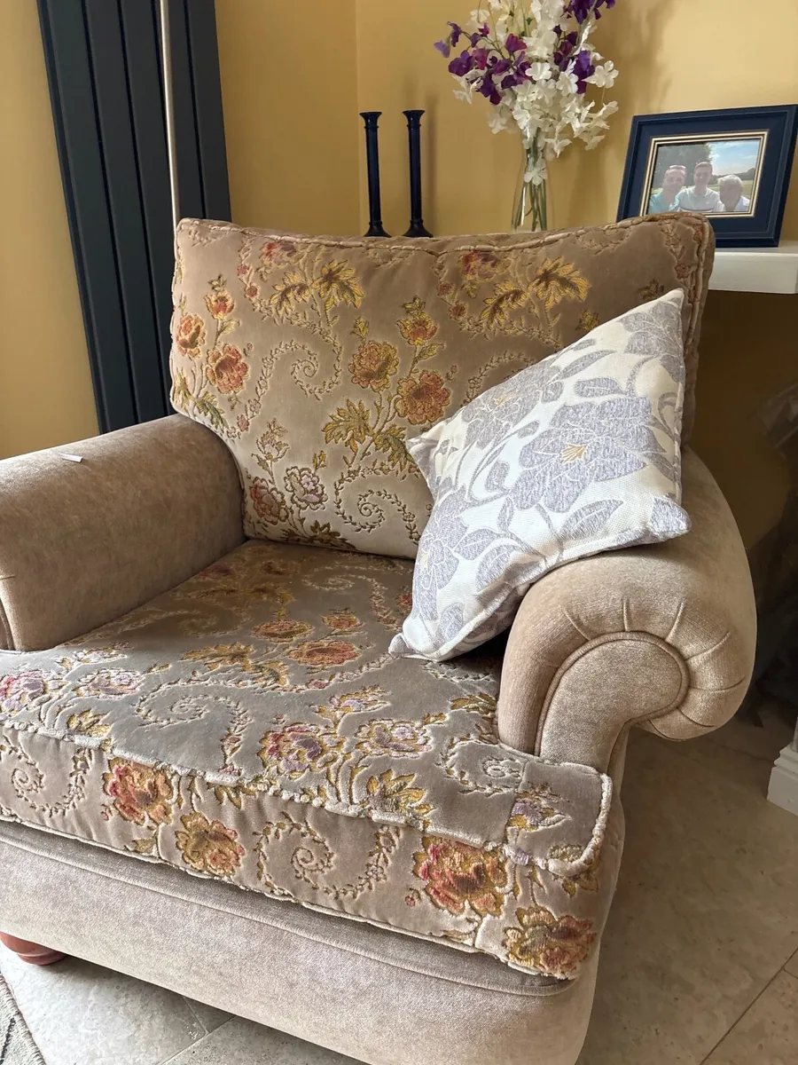 3 piece sofa - Image 3