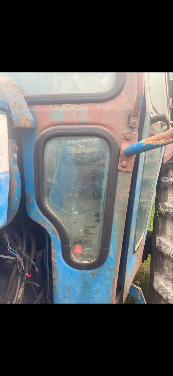 Ford TW 15 1985 - Image 2