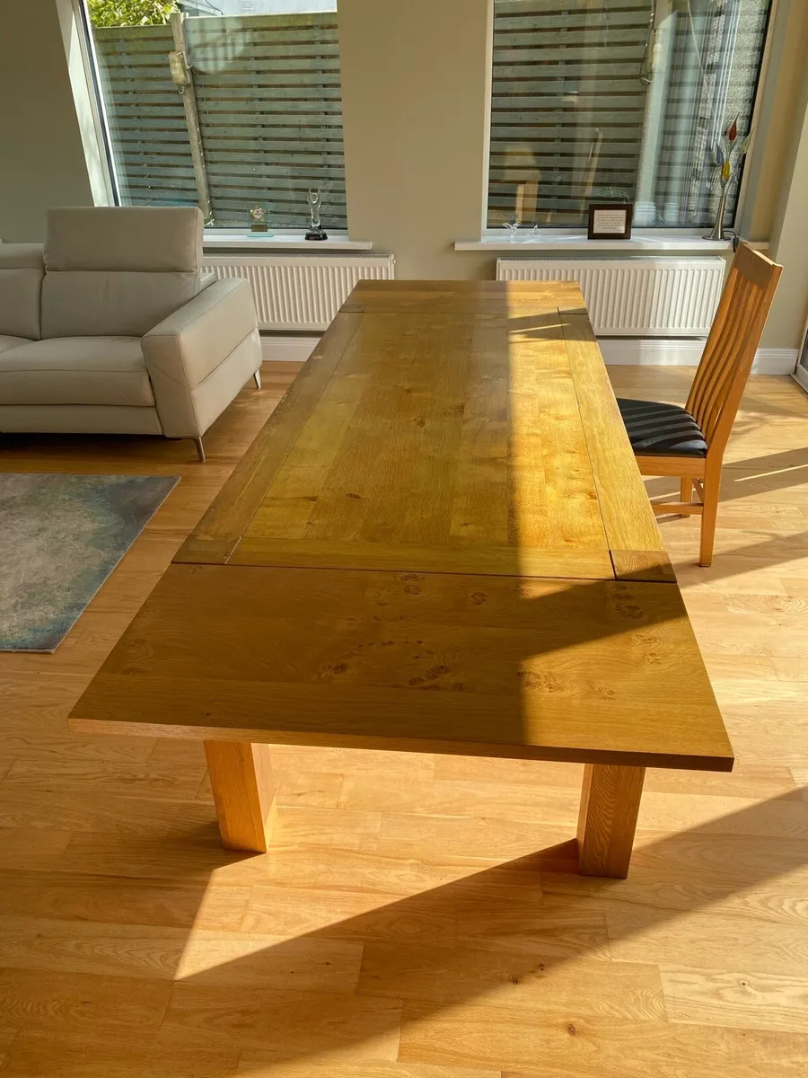 Kitchen table & chairs - Image 1