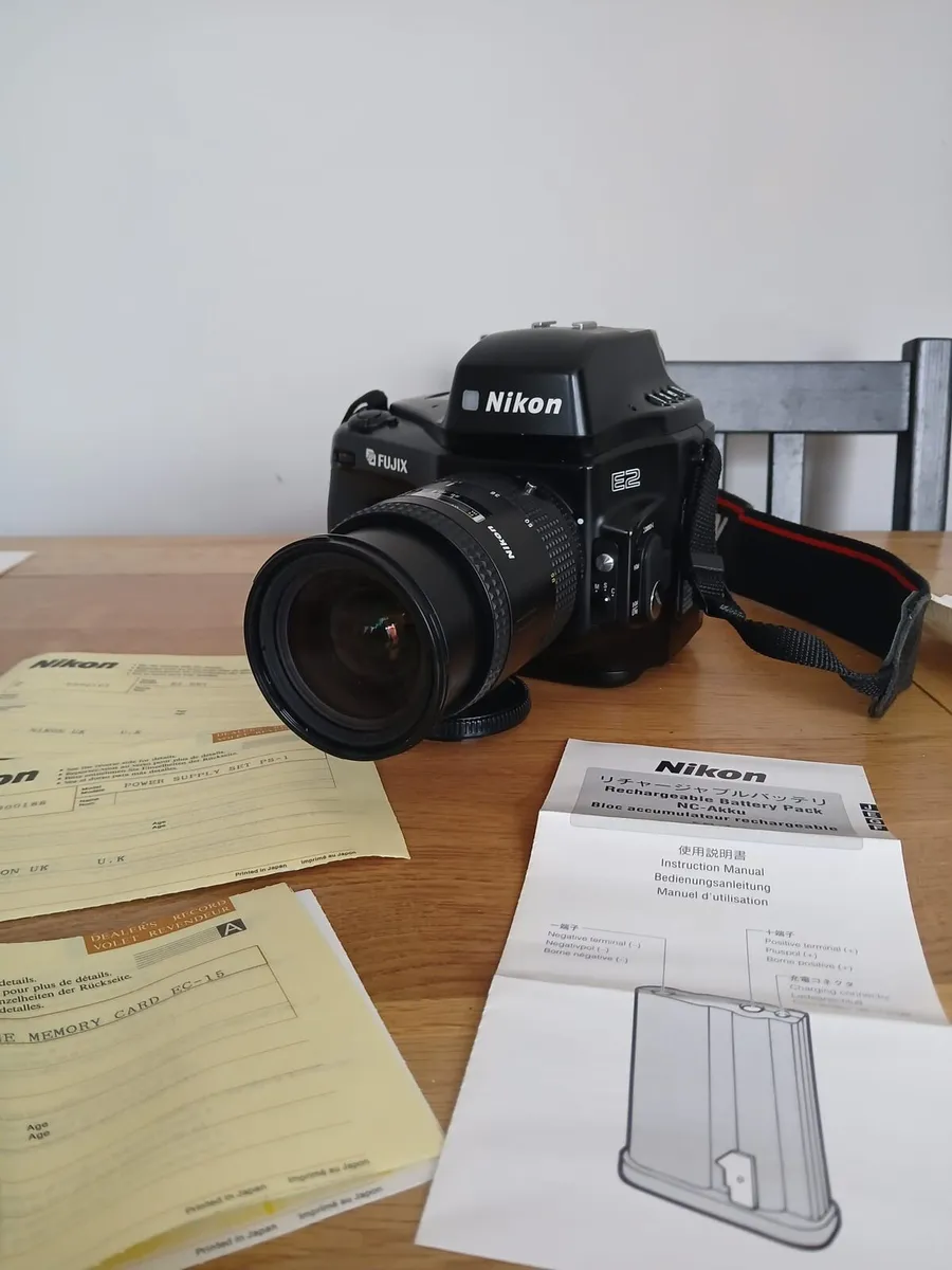 Nikon E2 - Image 1