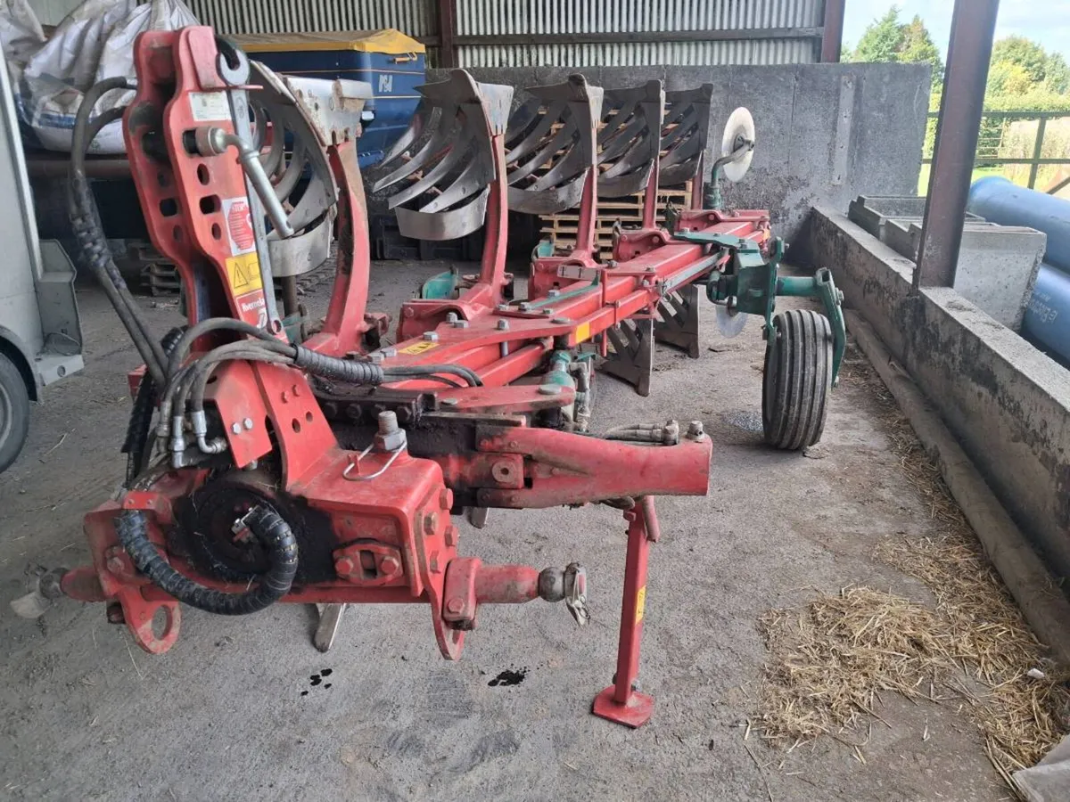 kverneland 5 furrow - Image 1