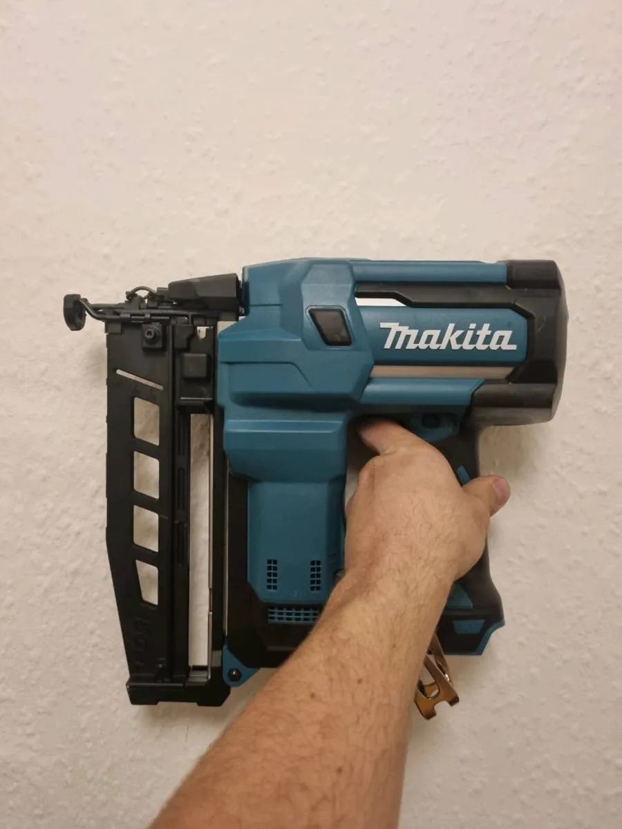 Makita 2nd fix pin gun - Image 2