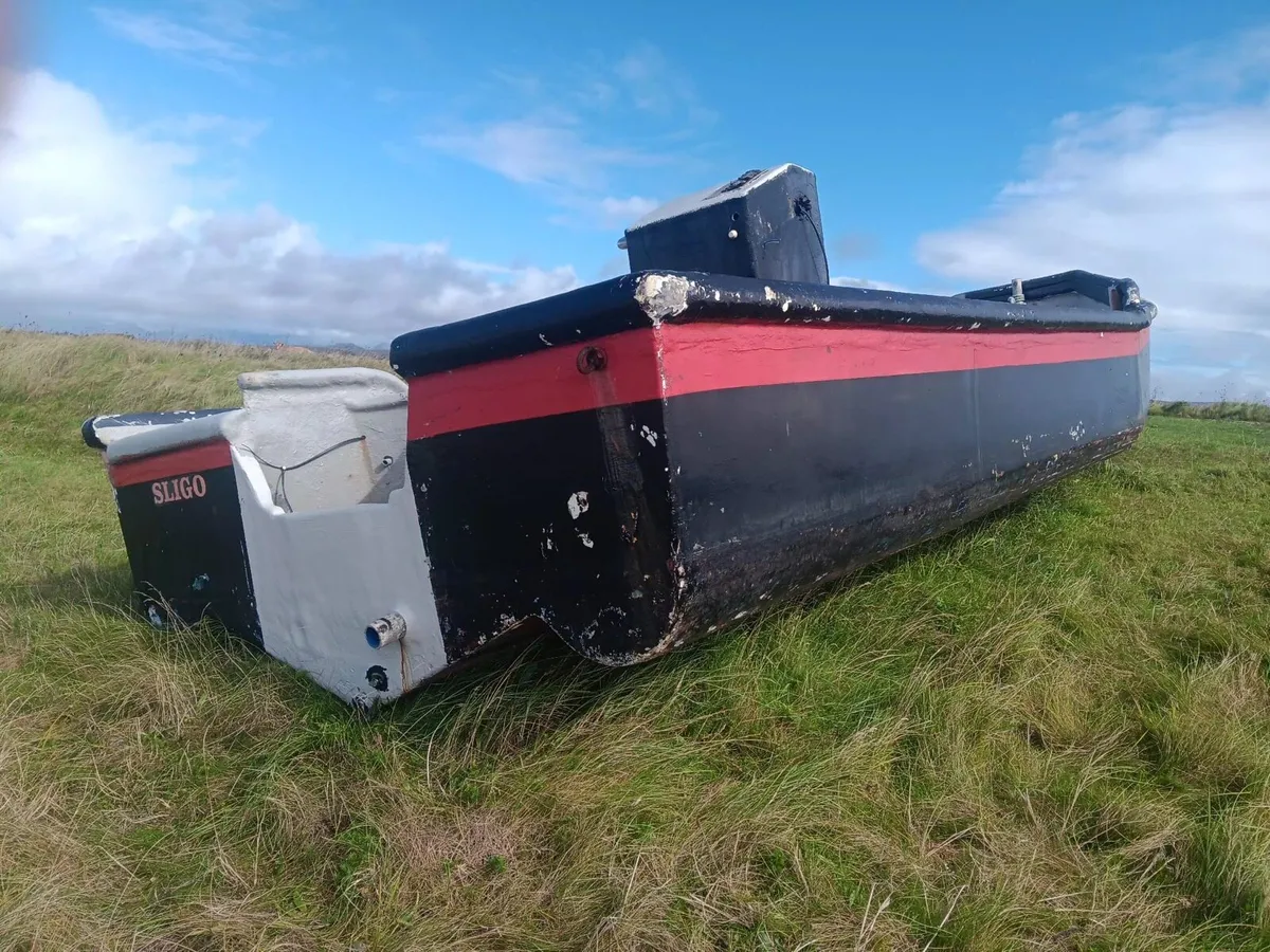 24ft work boat - Image 2