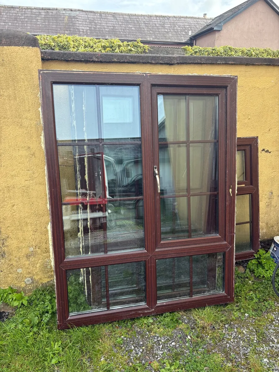 Windows and door - Image 4