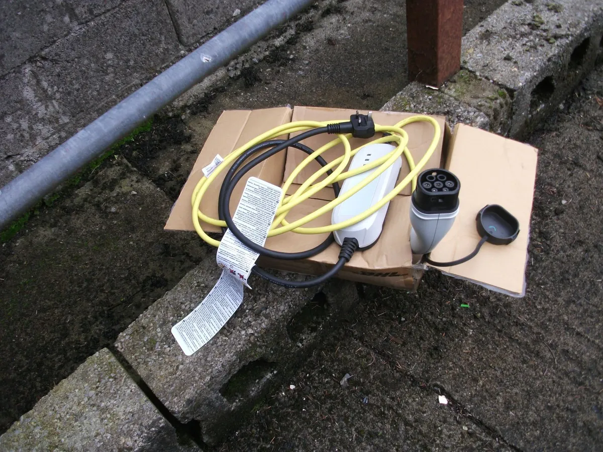 Type 2 EV Charging Cable 3 Pin As New - Image 2