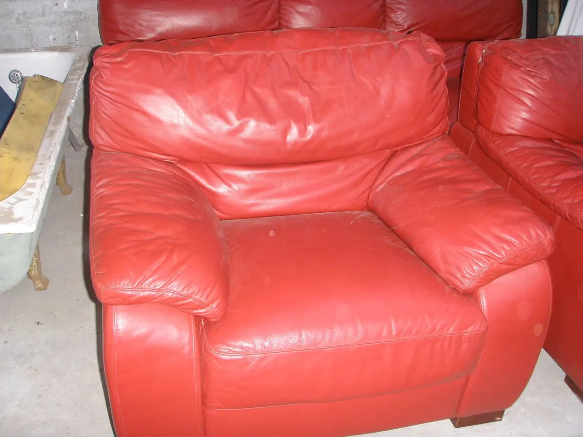Sofa and 2 arm chairs - Image 2