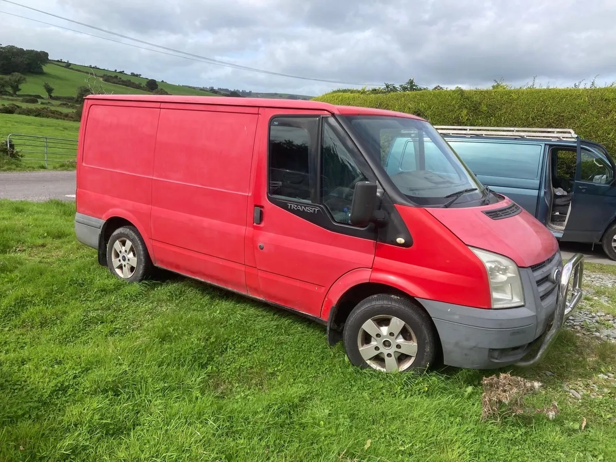 Transit van - Image 2