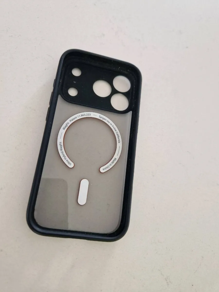 iPhone 17 Pro - like-new condition - Image 3