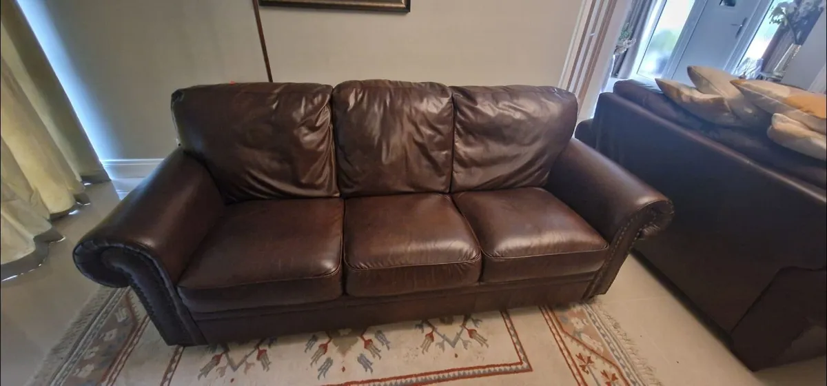 Leather couch - Image 1