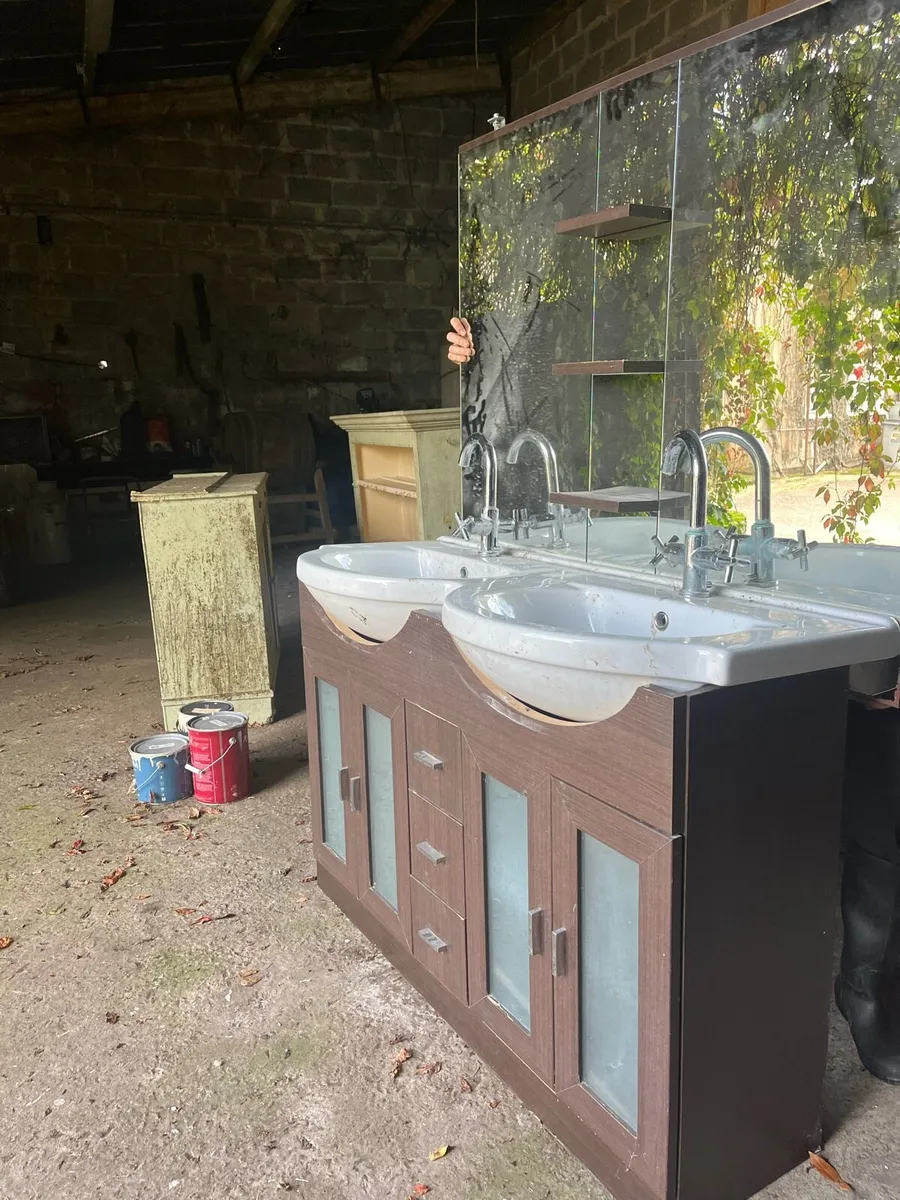 Dubbel bathroom vanity unit - Image 1