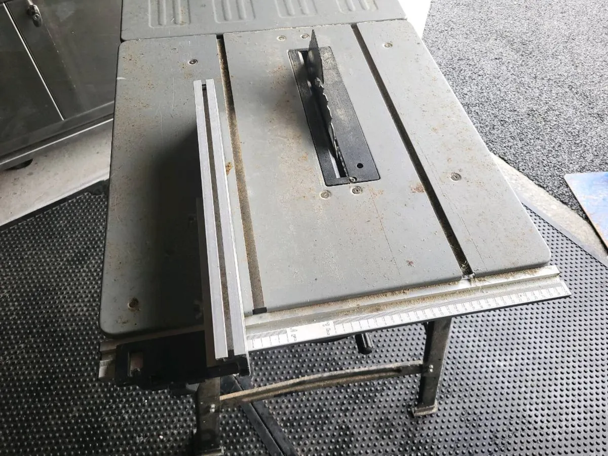 Table Saw - Image 1