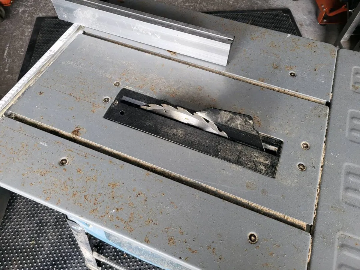 Table Saw - Image 2