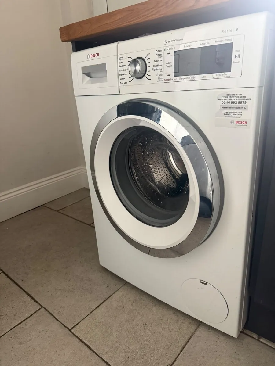 Washing machine - Image 1