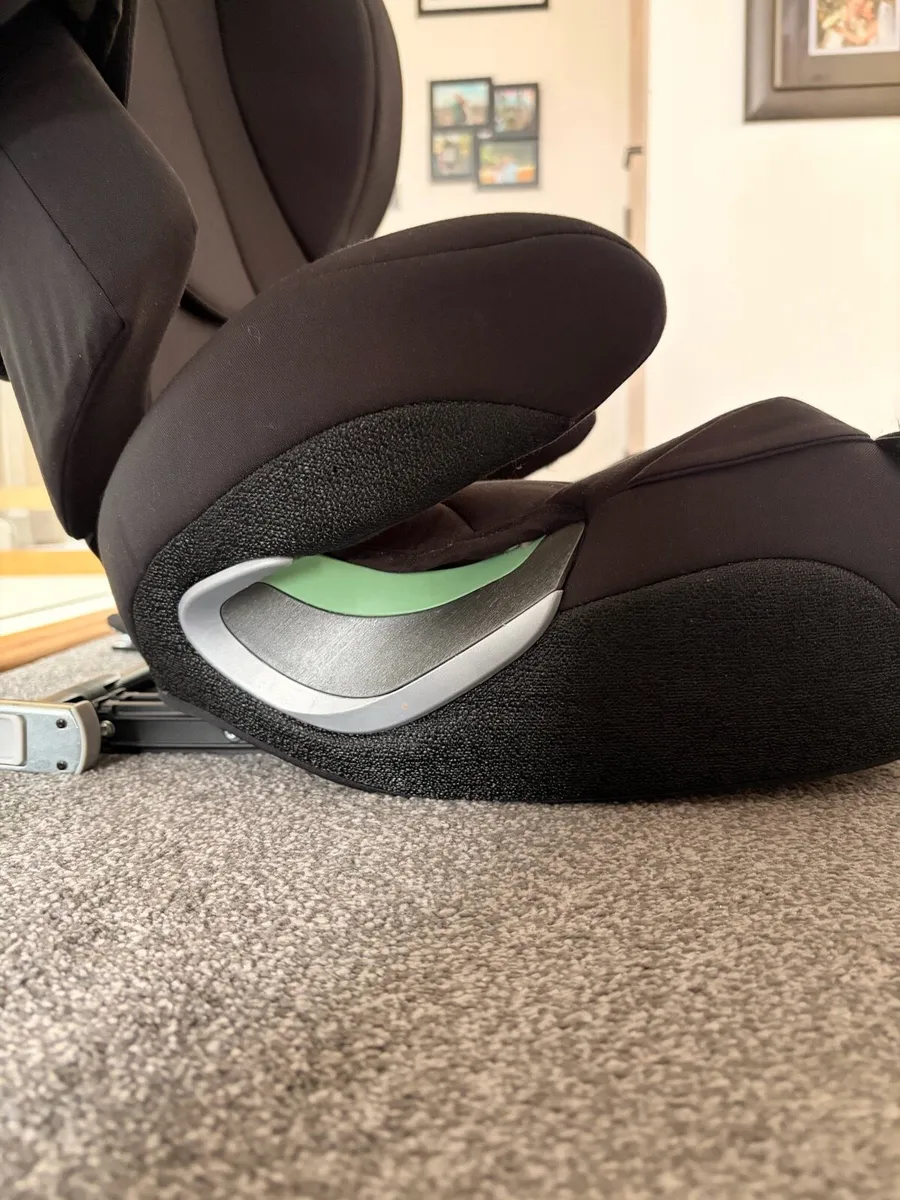 CYBEX Solution Z i Fix High Back Booster Seat - Image 3