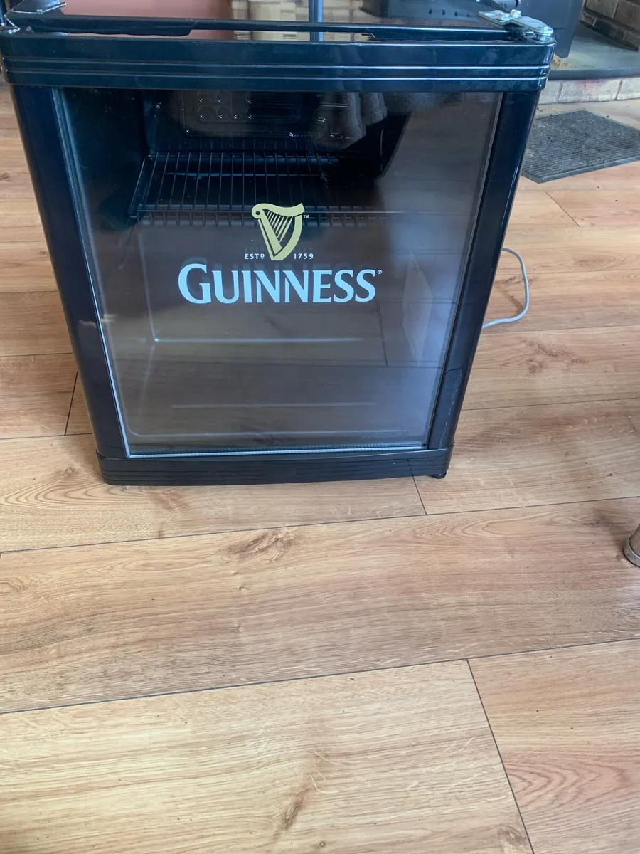 Drinks fridge - Image 1