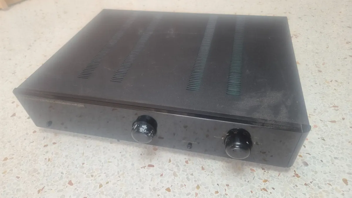 Musical Fidelity Elektra E10 Integrated Amplifier - Image 2
