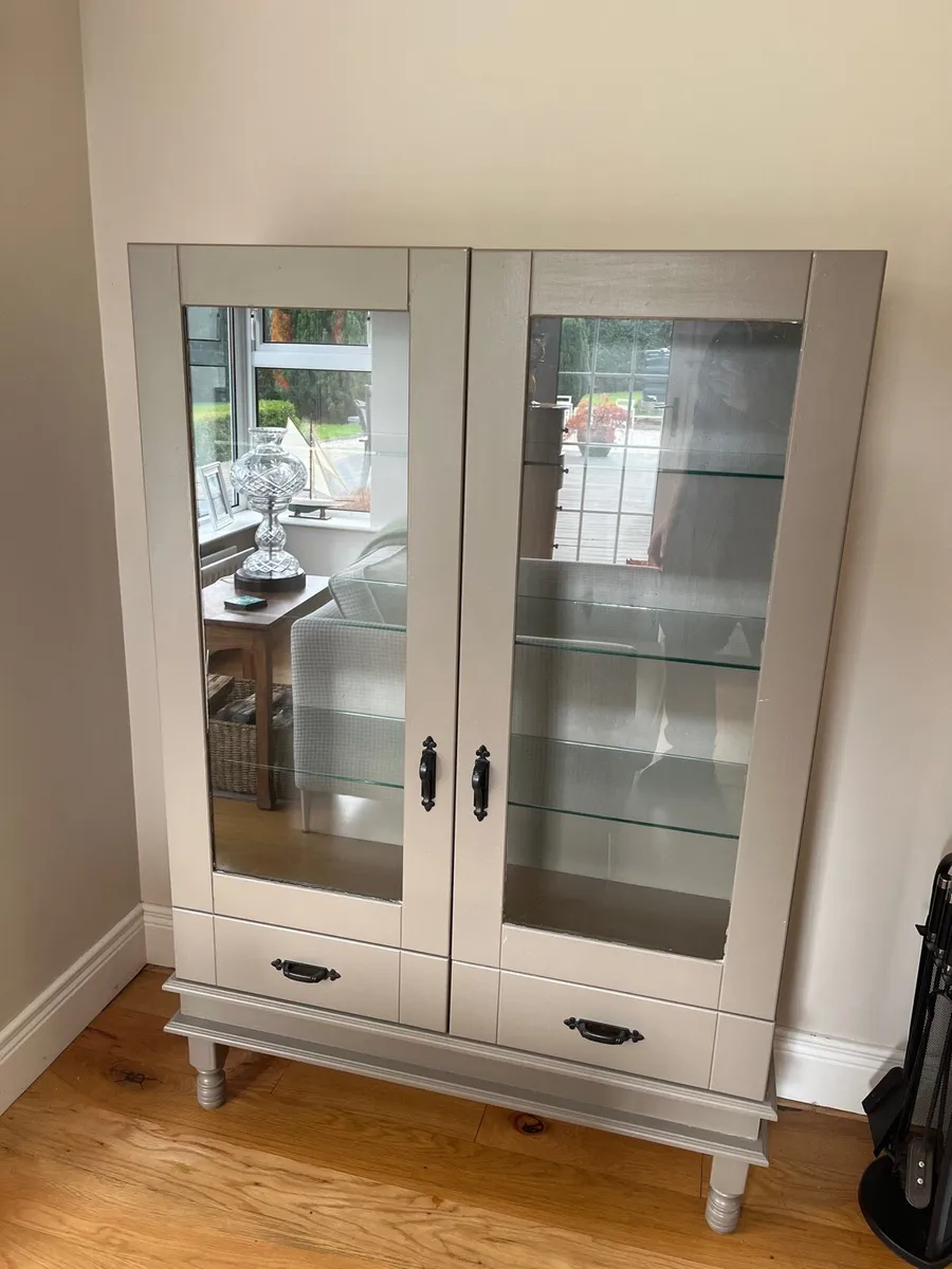 Display Cabinet