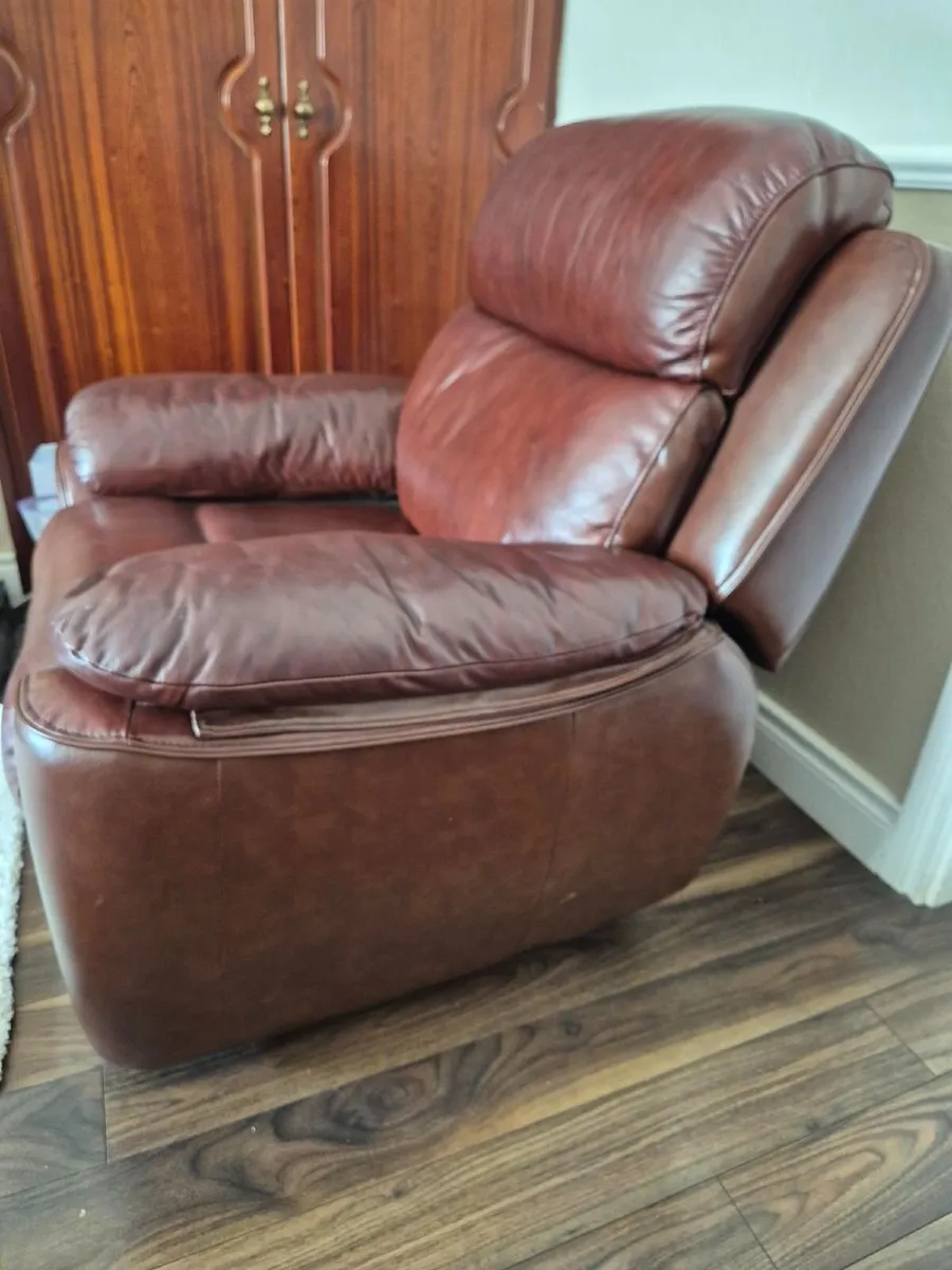 3 piece suite of furniture - Image 2