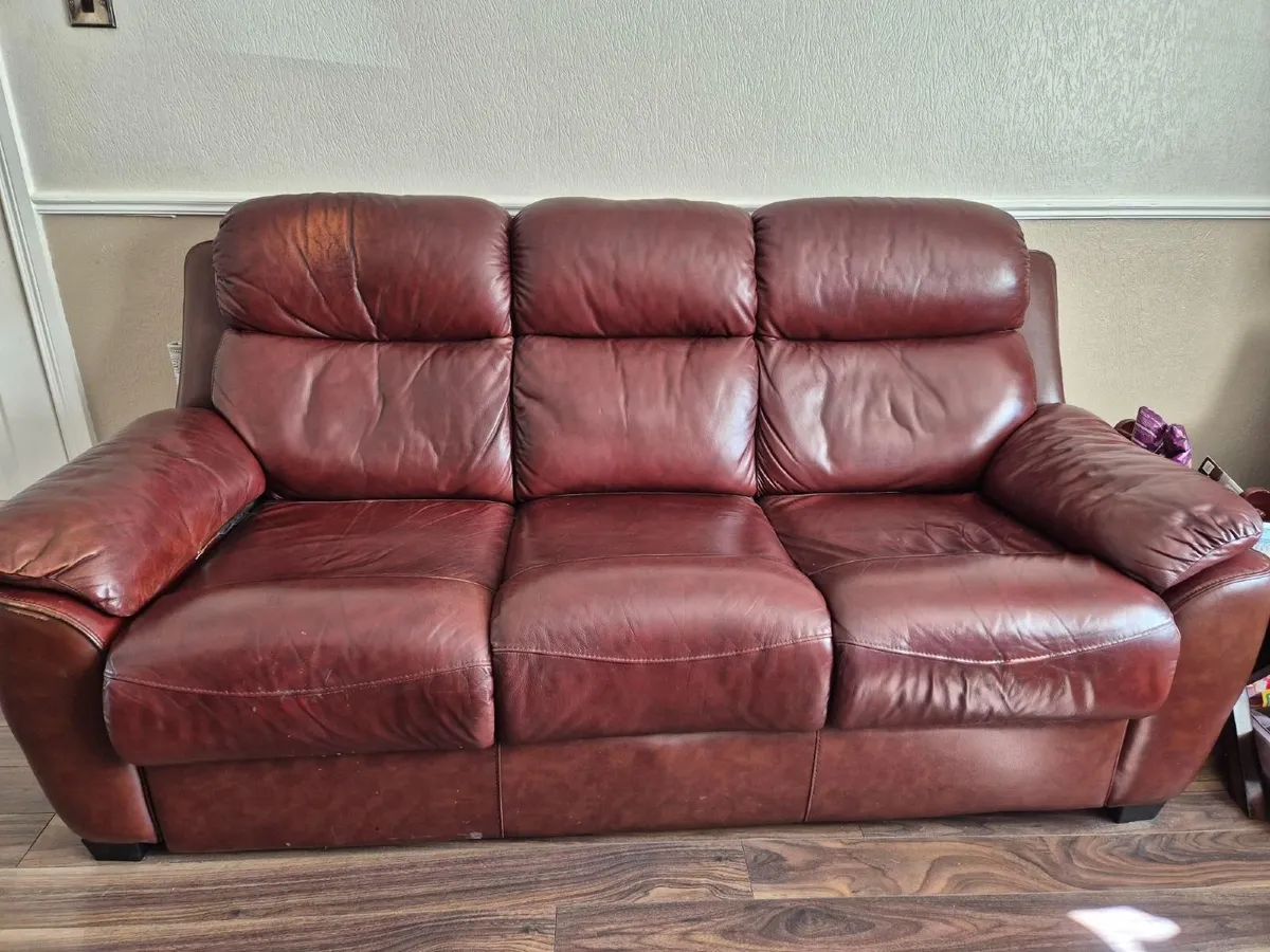 3 piece suite of furniture - Image 1