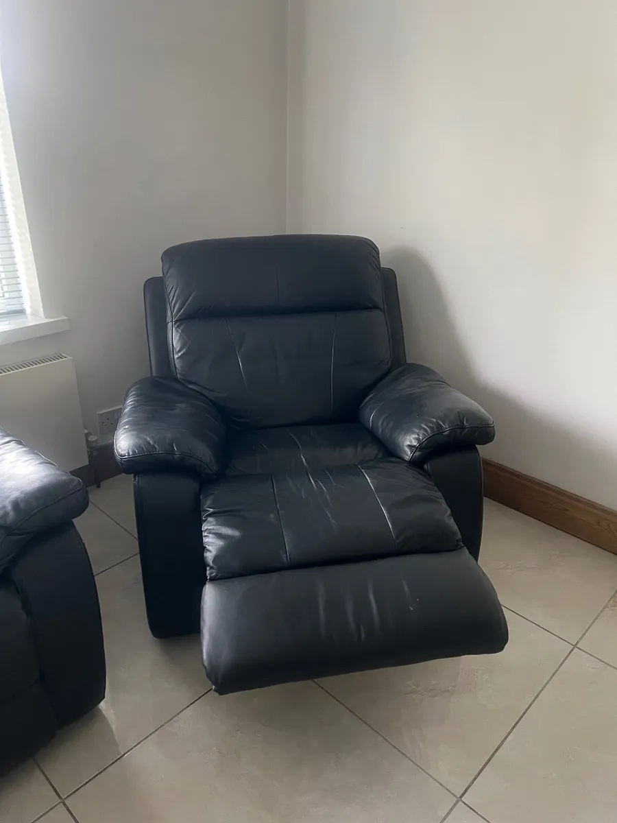 3-Piece Black Italian Leather Sofa Suite - Image 4