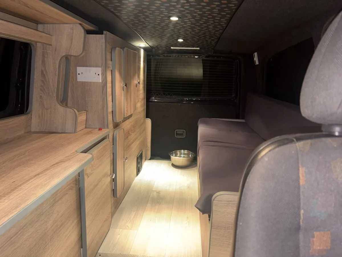 06Mercedes Vito camper van for sale - Image 2