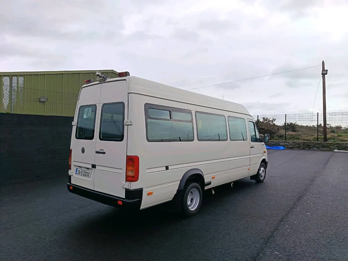VW LT46 2.5 TDI CAMPER - under 3500kg - Image 2