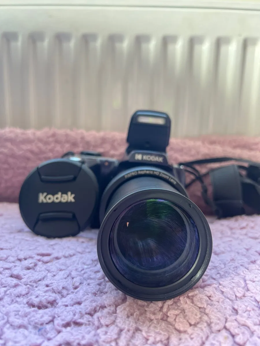 Kodak Pixpro AZ528 Bridge Camera - Image 2