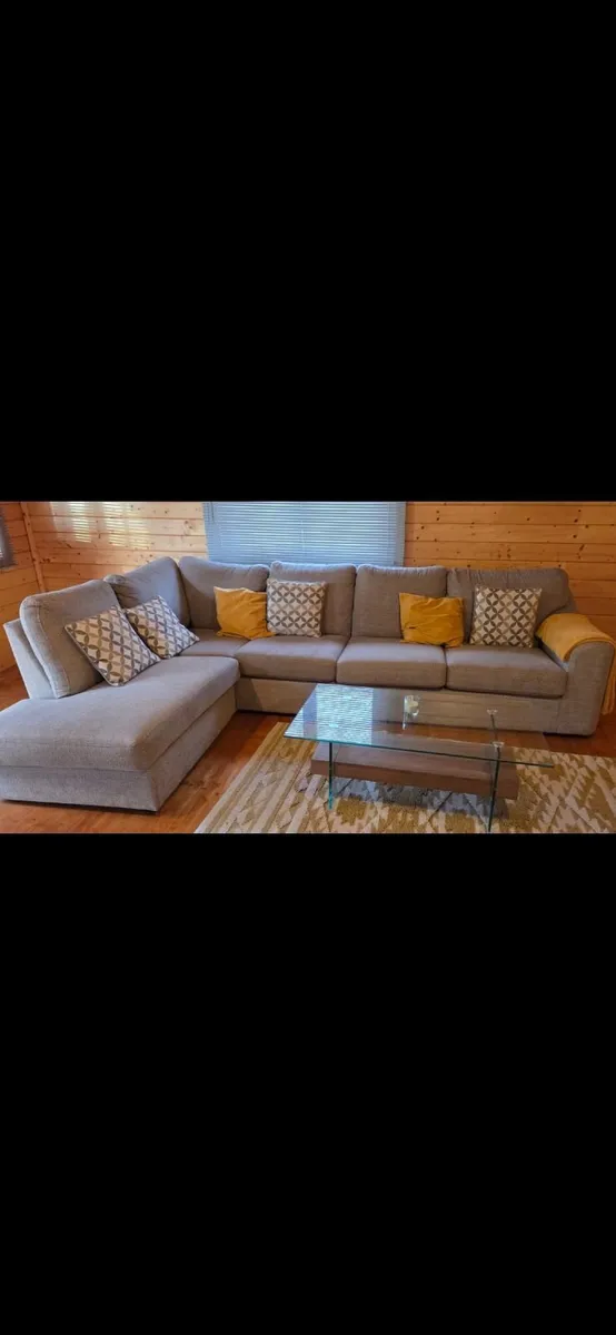 Couch - Image 1