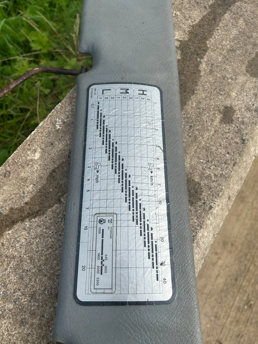 MF 300 Series Sun Visor - Image 2
