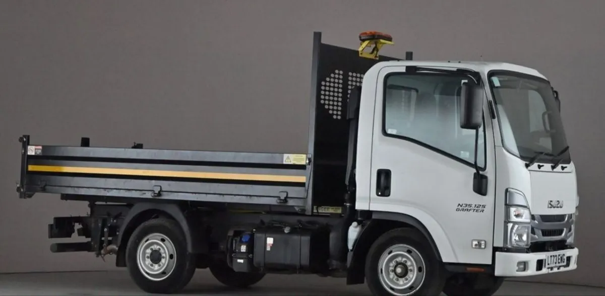 2023 Isuzu Grafter Tipper Van - Image 1