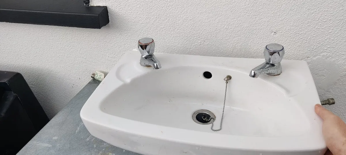 Sink & Pedestal - Image 3