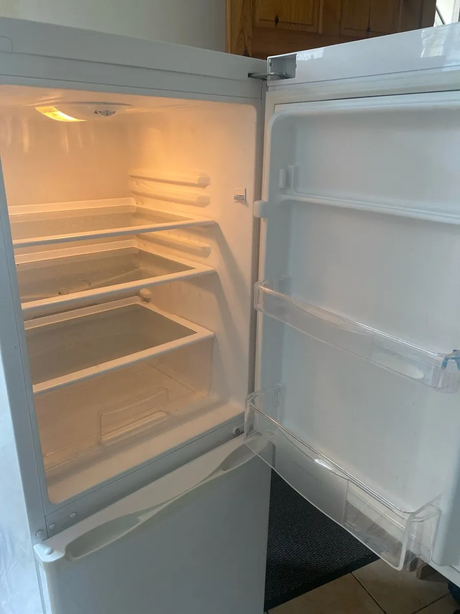 Fridge/ frezzer - Image 1