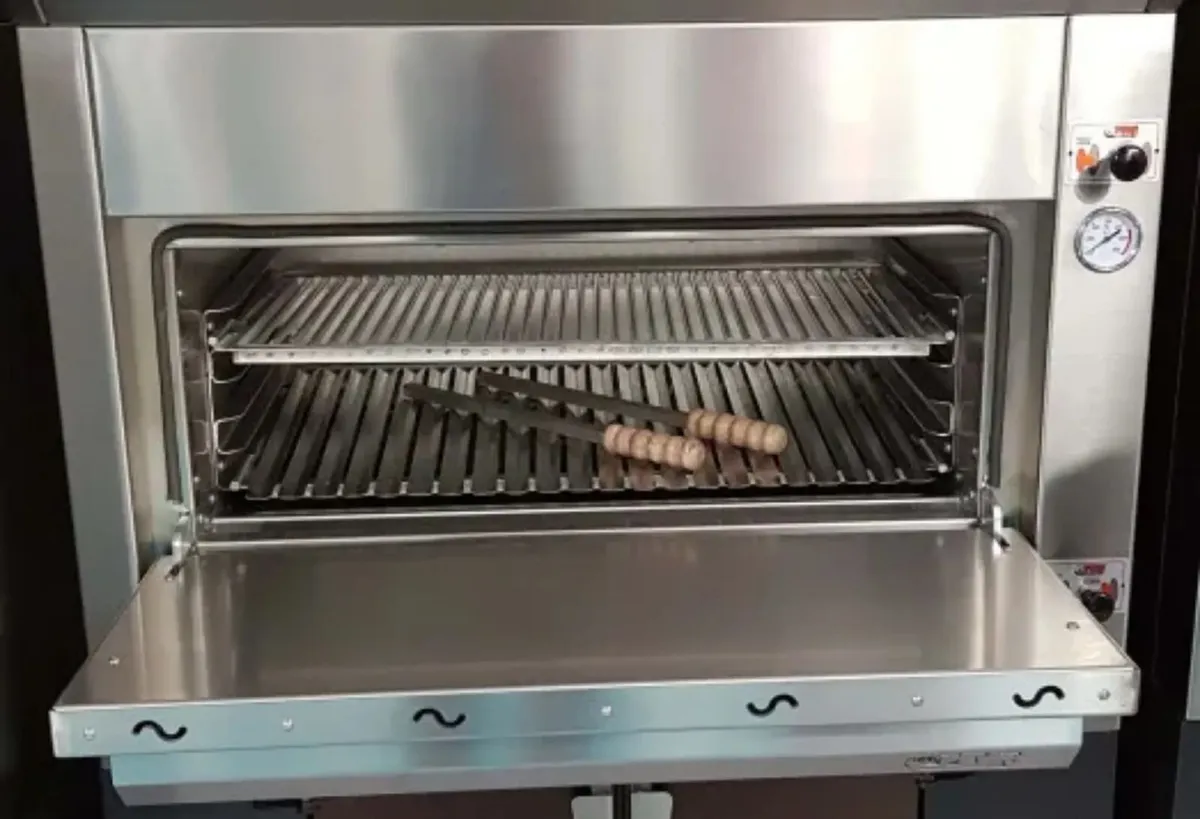 Peva LM85 - Charcoal Oven - Ex VAT - Image 1