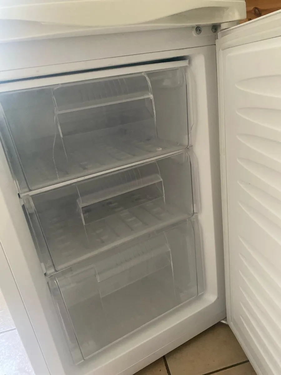 Fridge/ frezzer - Image 3