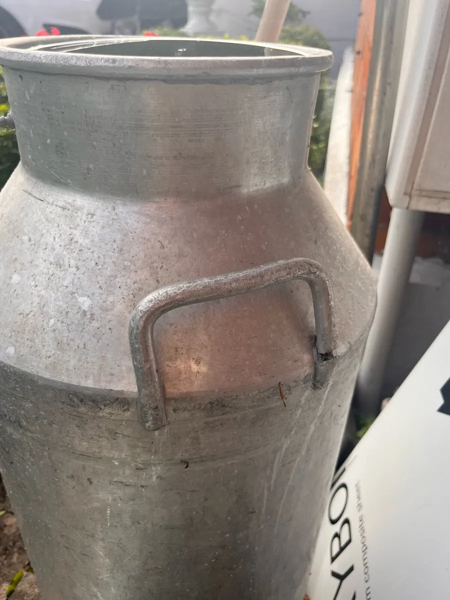 Aluminium 10 gallon milk churn - Image 3