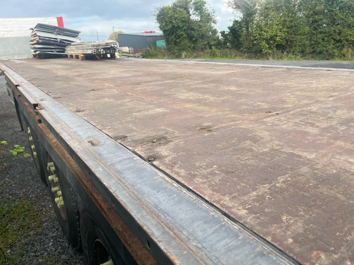 Schmitz Flat Trailer 45ft - Image 3
