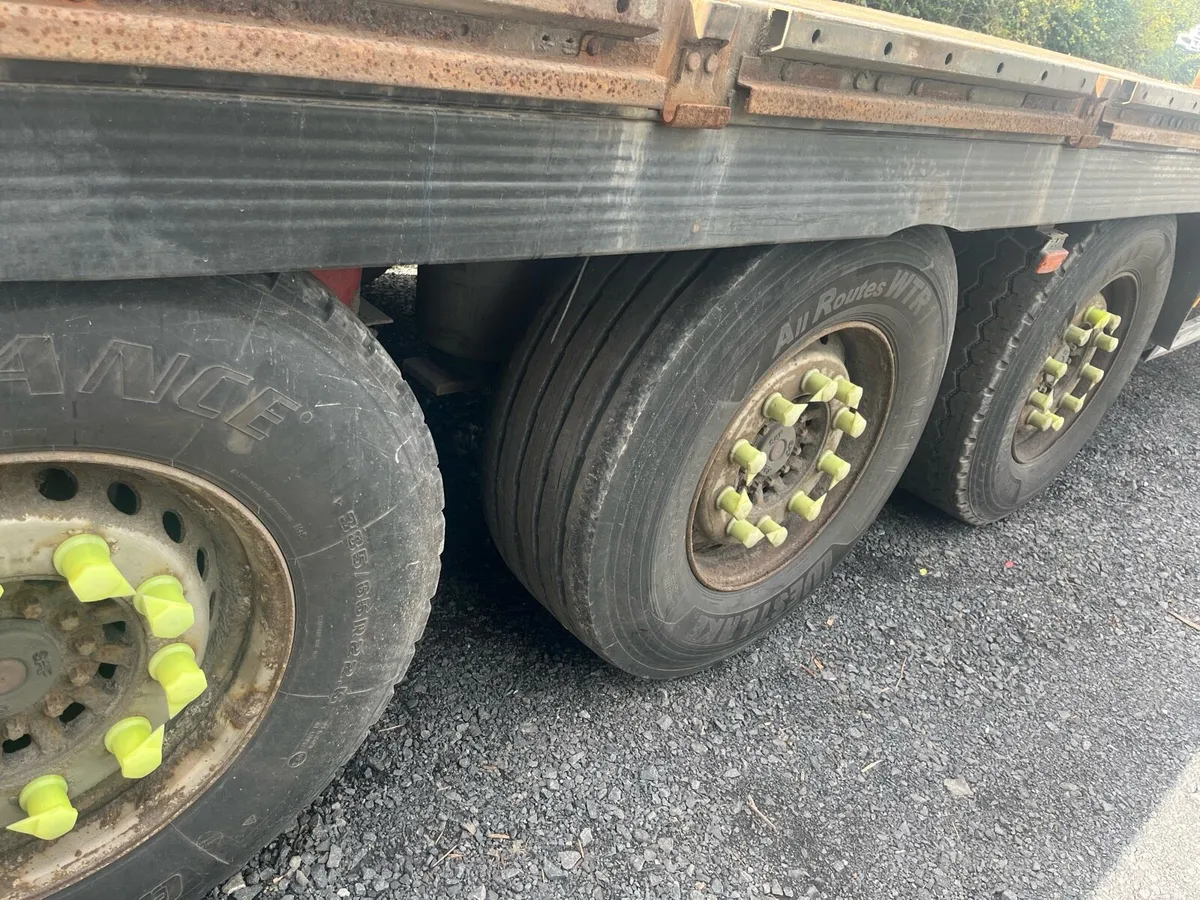 Schmitz Flat Trailer 45ft - Image 4